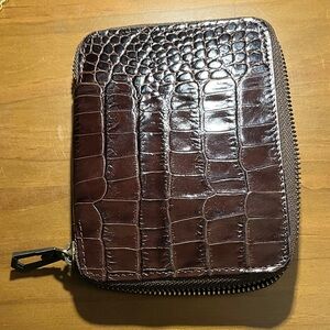 Brown Crocodile Pattern Men's Zip 
Wallet Marc Jacobs